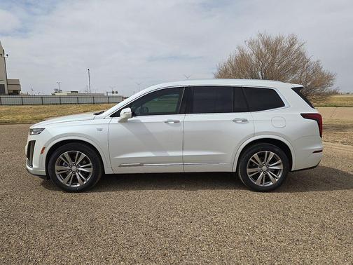 2023 Cadillac XT6 Premium Luxury FWD