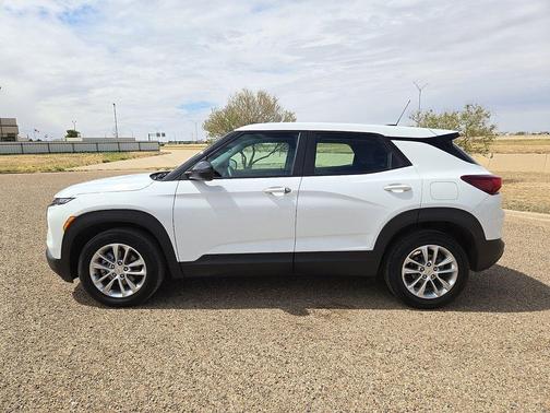 Summit White 2024 Chevrolet Trailblazer LS