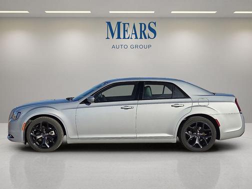 2023 Chrysler 300 S