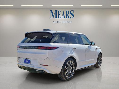 2024 Land Rover Range Rover Sport SE