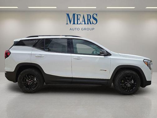 2023 GMC Terrain AWD AT4