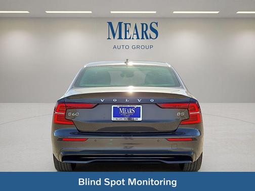 2024 Volvo S60 B5 Core Dark Theme