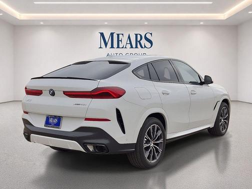 Alpine White 2026 BMW X6 xDrive40i
