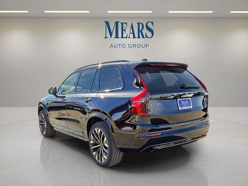 Onyx Black Metallic 2026 Volvo XC90 Ultra Dark Theme, B6 AWD Gas (mild hybrid), Gasoline, 7 Seats
