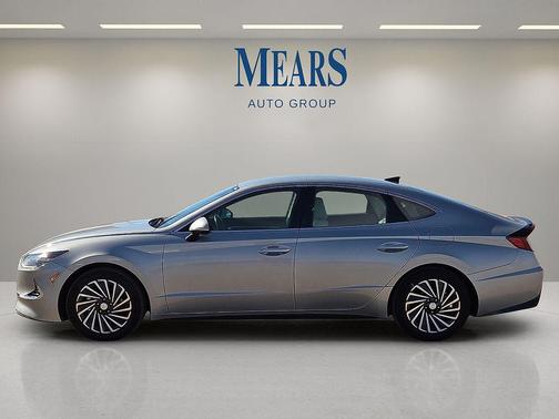 2023 Hyundai SONATA Hybrid SE