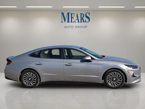 2023 Hyundai SONATA Hybrid SE