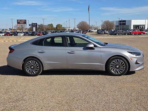 2023 Hyundai SONATA Hybrid SE