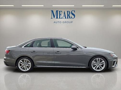 2023 Audi A4 45 S line Premium Plus