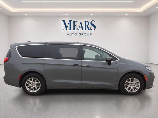 Ceramic Gray Clearcoat 2023 Chrysler Pacifica Touring L
