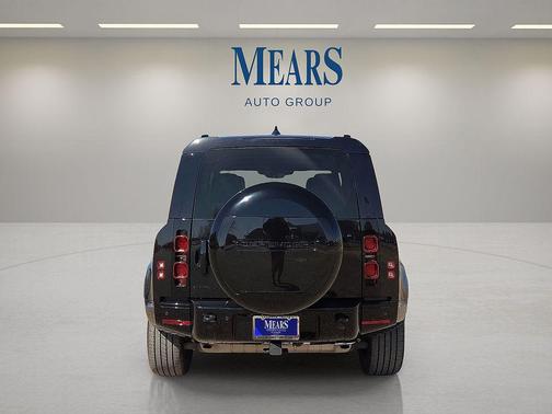 2024 Land Rover Defender 110 P400 X-Dynamic SE