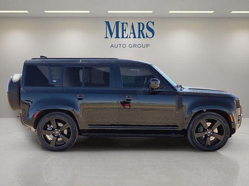 2024 Land Rover Defender 110 P400 X-Dynamic SE