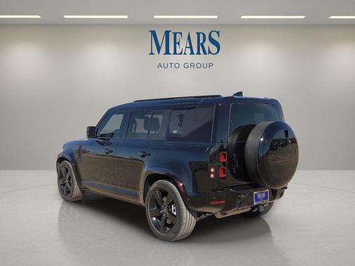 2024 Land Rover Defender 110 P400 X-Dynamic SE