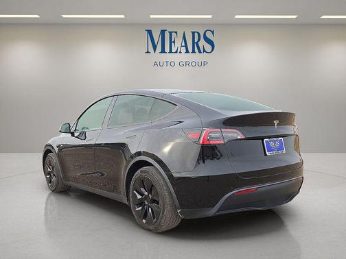 2021 Tesla Model Y Standard Range Rear-Wheel Drive
