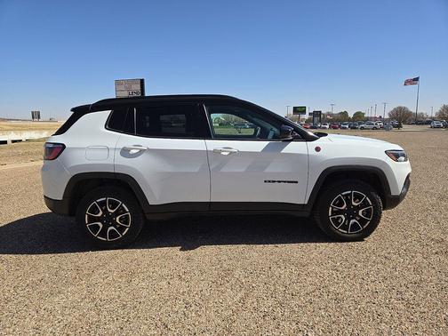 2024 Jeep Compass Trailhawk