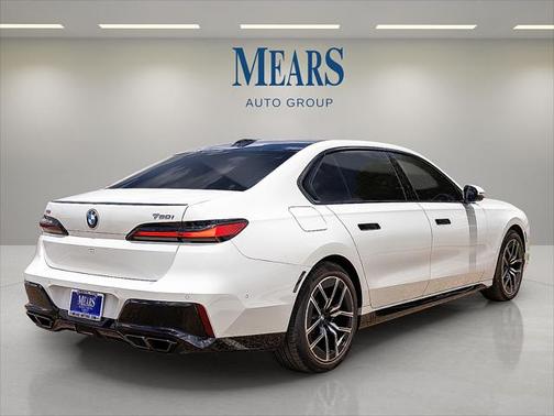 2023 BMW 760 i xDrive