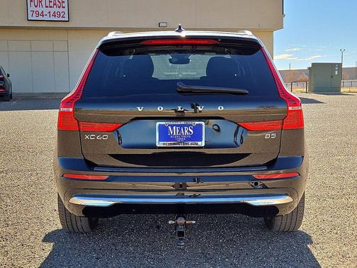 2023 Volvo XC60 B5 Plus Bright Theme