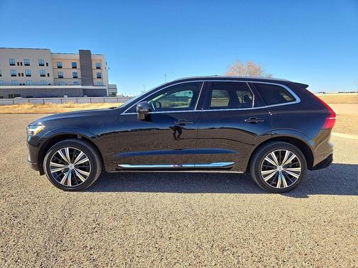 2023 Volvo XC60 B5 Plus Bright Theme