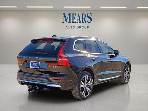2023 Volvo XC60 B5 Plus Bright Theme