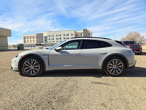 2022 Porsche Taycan 4