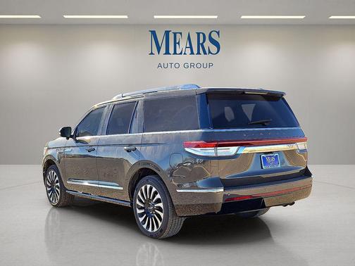 2023 Lincoln Navigator Black Label