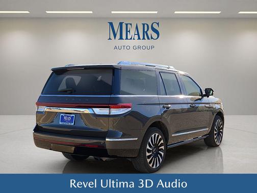 2023 Lincoln Navigator Black Label