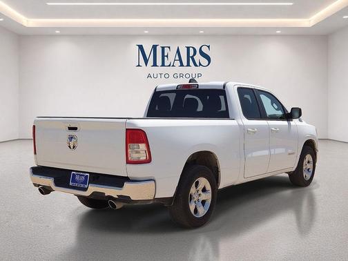 Bright White Clearcoat 2022 RAM 1500 Big Horn/Lone Star