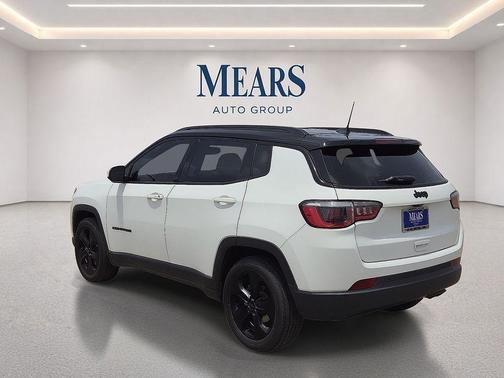 White Clearcoat 2018 Jeep Compass Latitude