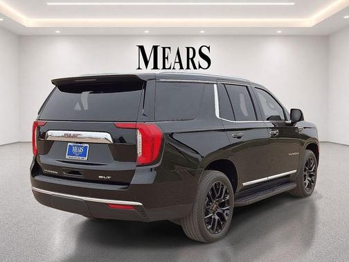 Onyx Black 2024 GMC Yukon SLT
