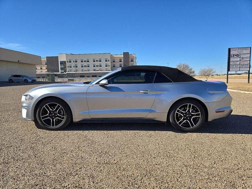2022 Ford Mustang EcoBoost Premium
