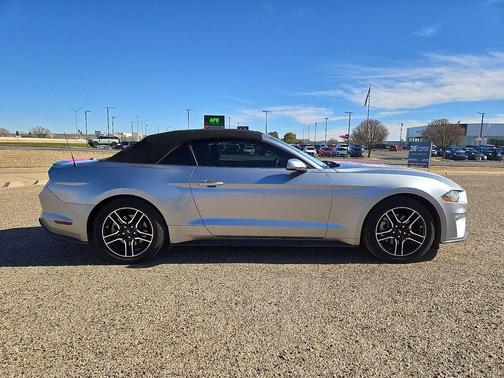 2022 Ford Mustang EcoBoost Premium