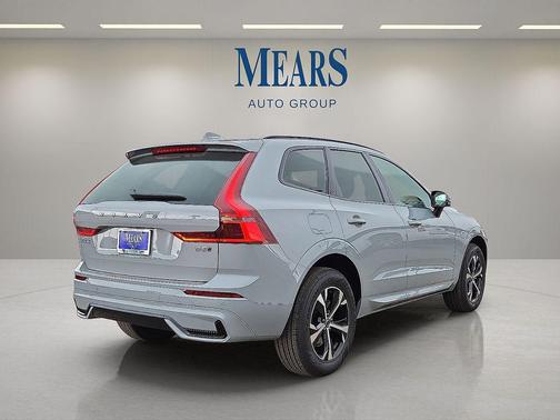 Vapour Grey Metallic 2026 Volvo XC60 B5 Core