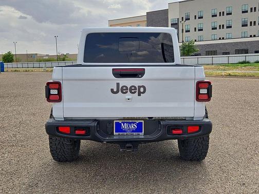 Bright White Clearcoat 2022 Jeep Gladiator Rubicon