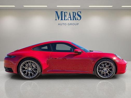 2023 Porsche 911 Carrera 4