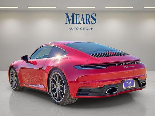 2023 Porsche 911 Carrera 4