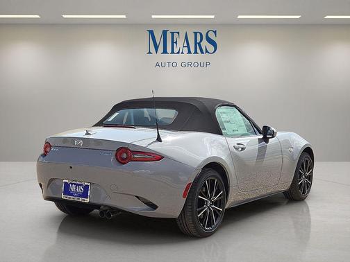 Aero Gray Metallic 2026 Mazda MX-5 Miata Grand Touring