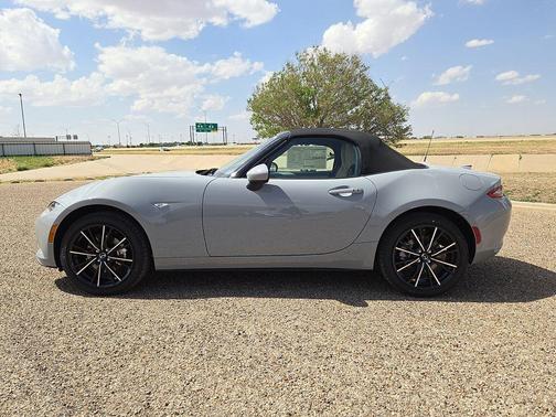 Aero Gray Metallic 2026 Mazda MX-5 Miata Grand Touring