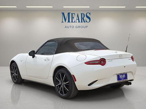 Snowflake White Pearl Mica 2026 Mazda MX-5 Miata Grand Touring