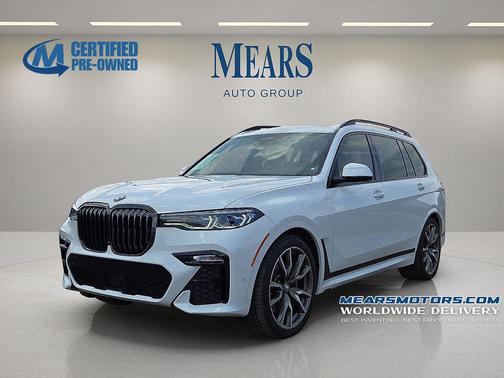 2022 BMW X7 M50i