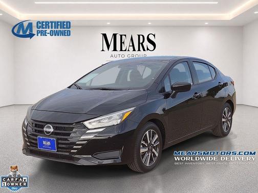 Super Black 2025 Nissan Versa 1.6 SV