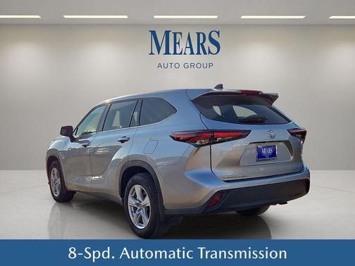 2024 Toyota Highlander LE