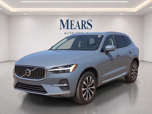 Thunder Grey Metallic 2023 Volvo XC60 B5 Plus Bright Theme