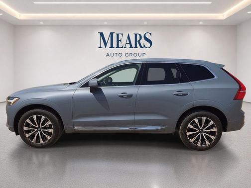 Thunder Grey Metallic 2023 Volvo XC60 B5 Plus Bright Theme