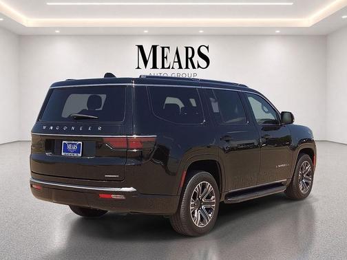 Diamond Black Crystal Pearlcoat 2024 Jeep Wagoneer Series II 4x4