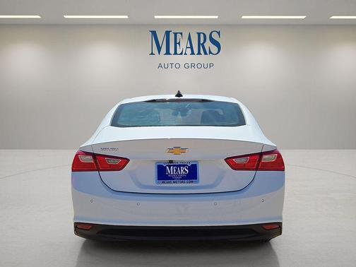 Summit White 2025 Chevrolet Malibu 1LS