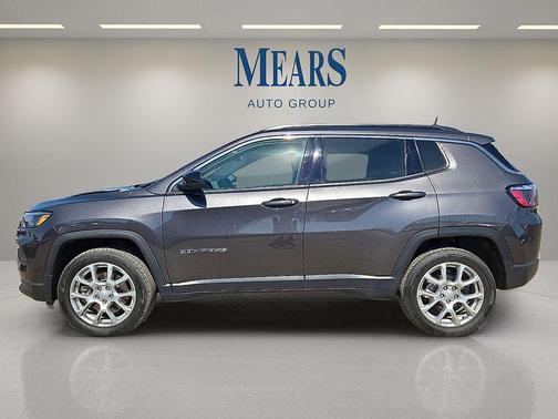 2023 Jeep Compass Latitude Lux