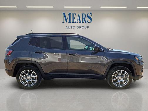 2023 Jeep Compass Latitude Lux