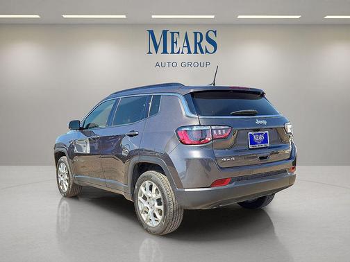 2023 Jeep Compass Latitude Lux