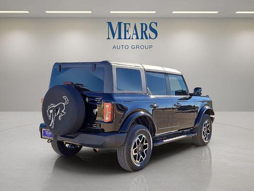 2022 Ford Bronco Outer Banks