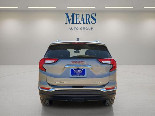 Sterling Metallic 2024 GMC Terrain SLT