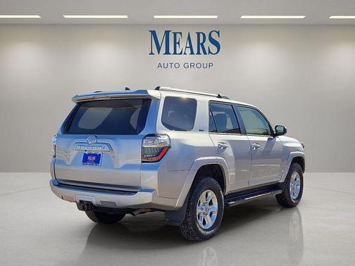 2024 Toyota 4Runner SR5